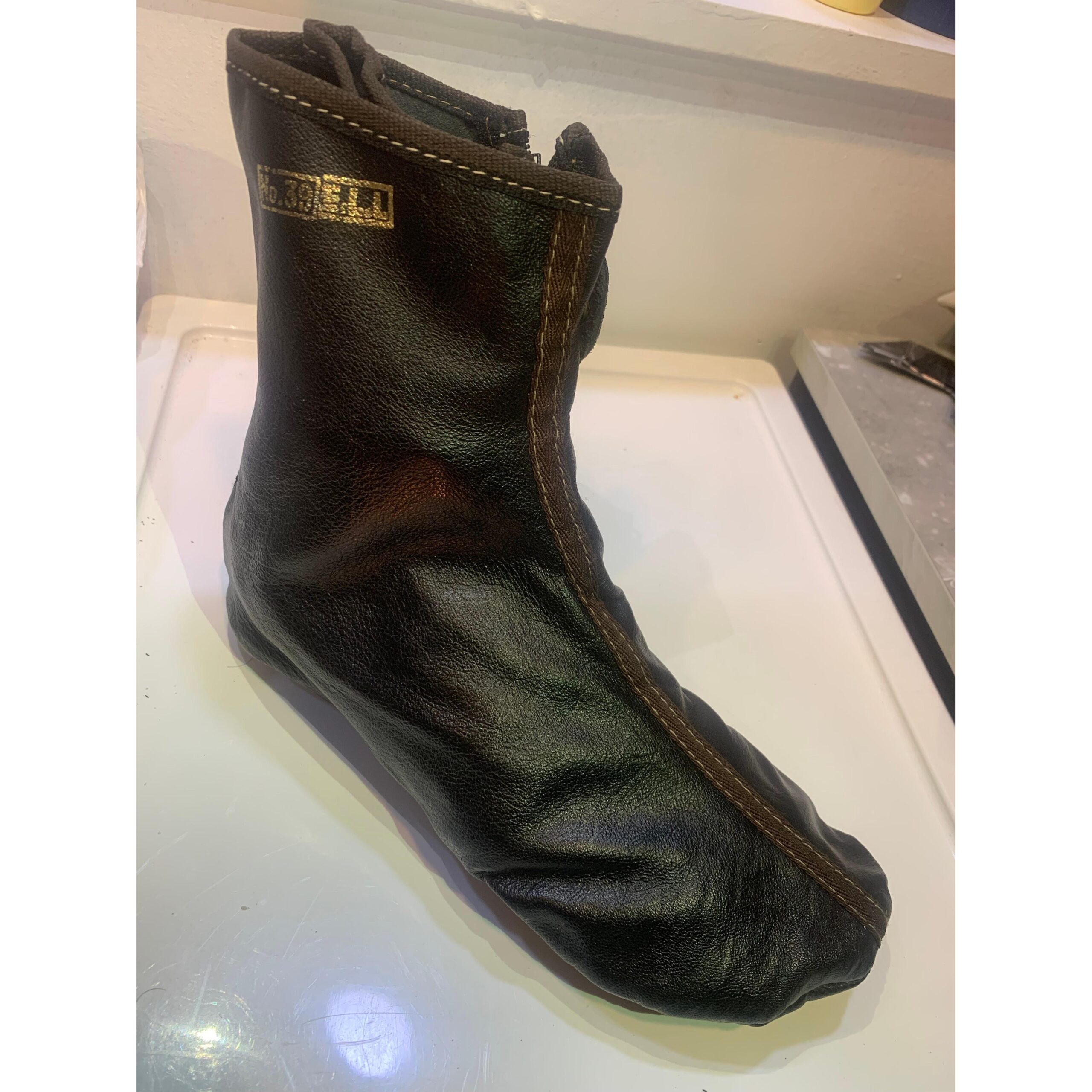 Natural leather socks: size 39-40